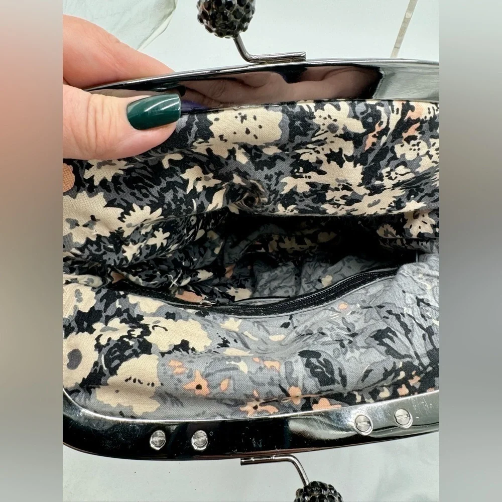 Tracy Reese Black‎ Sequel Kisslock Clutch - Picture 6 of 10